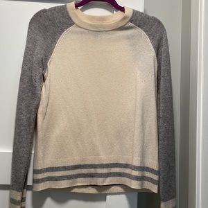 Aqua 100% cashmere sweater. Size Small